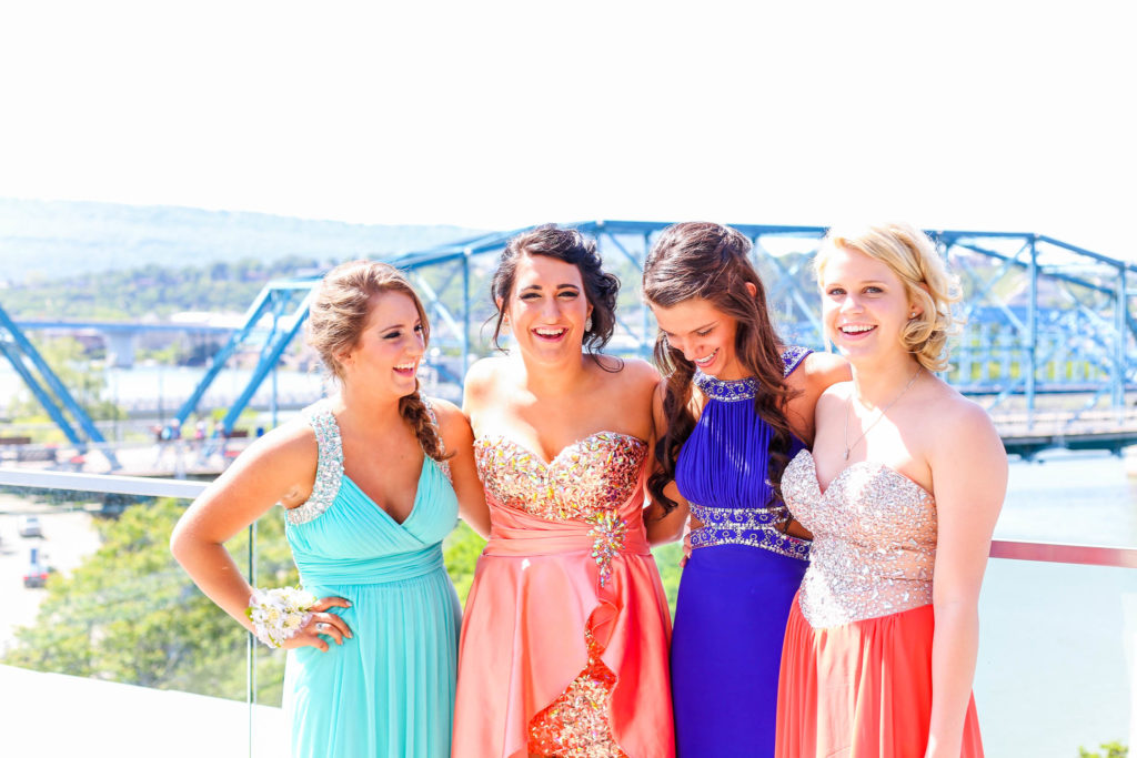 Girls before prom in downtown Chattanooga, Tennessee at the Hunter Museum across from Walnut Street Bridge