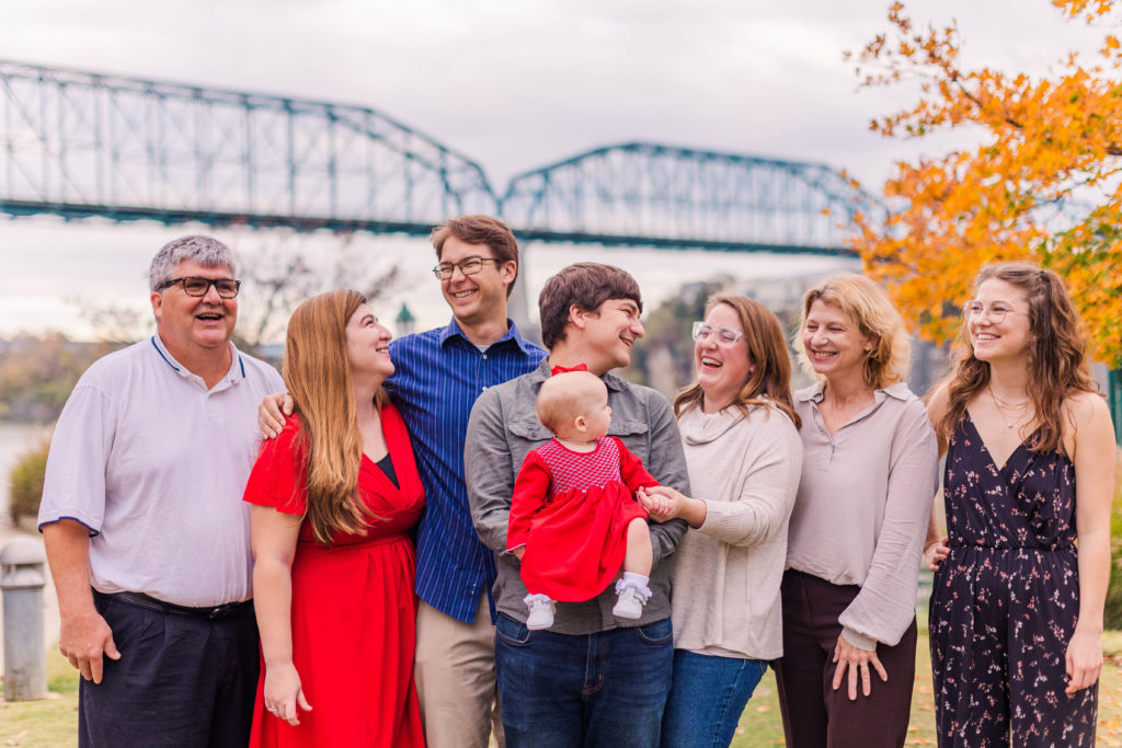 Neel family photos at Renaissance Park and Coolidge Park in downtown Chattanooga, Tennessee
